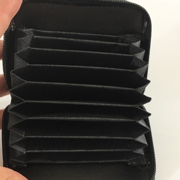 3/25$ Beau petit porte cartes en cuir véritable - Picture 4 of 4